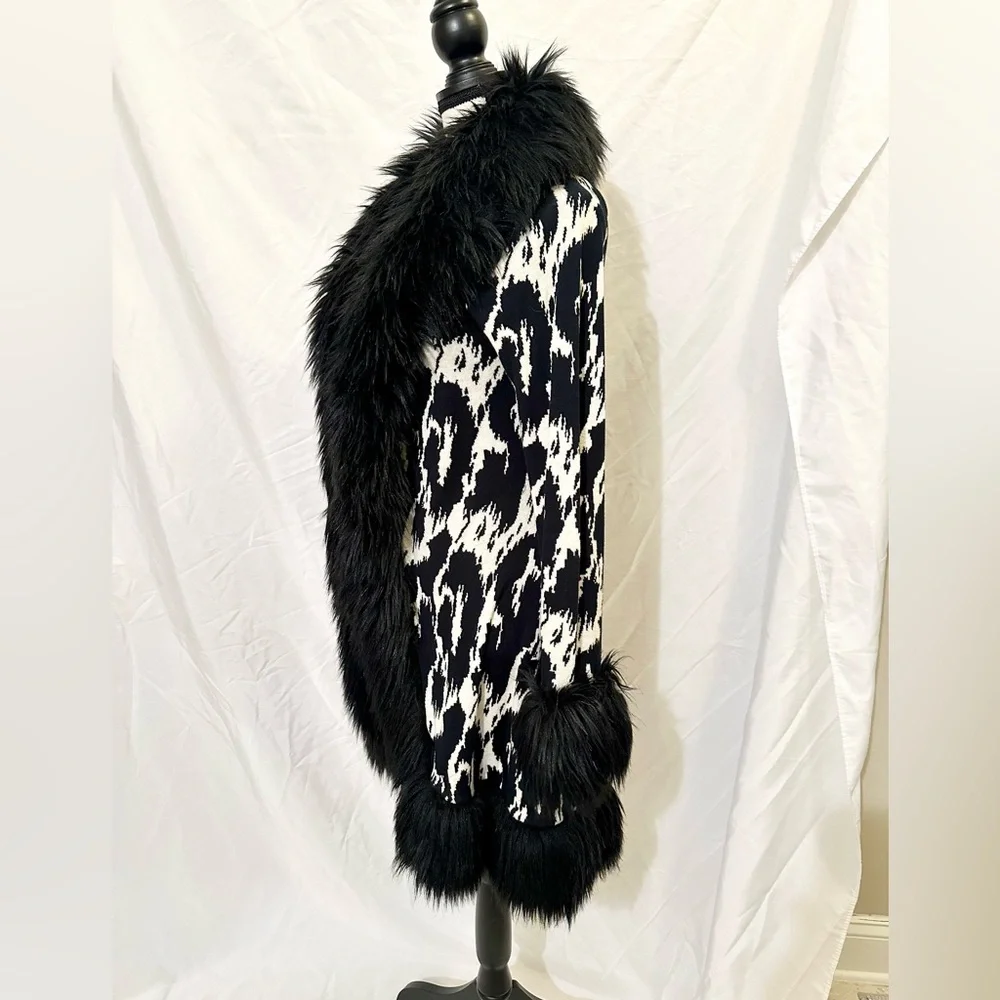 Betsey Johnson Super RARE Cruella Deville Faux Fur Penny Lane Coat M/L - Picture 3 of 14